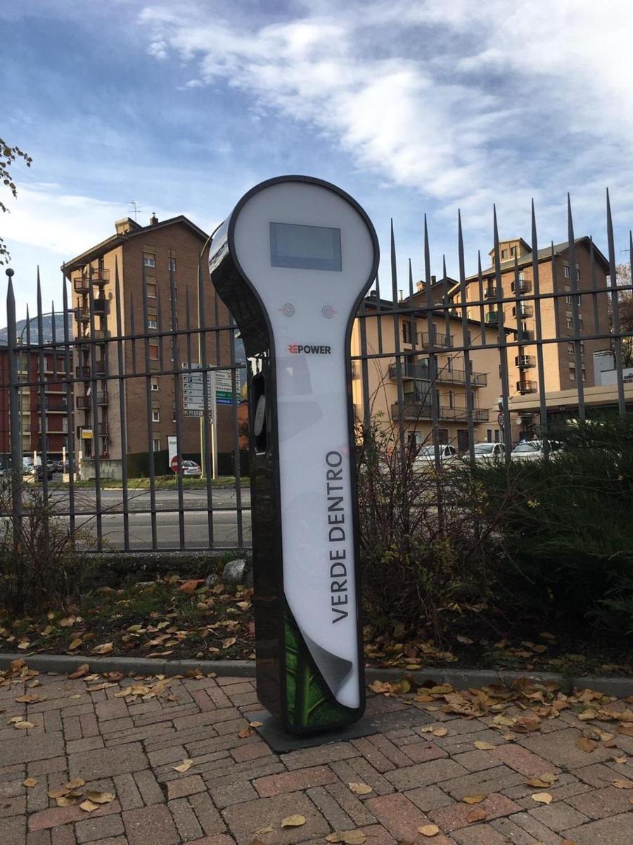 Hostellerie Du Cheval Blanc Aosta Bagian luar foto