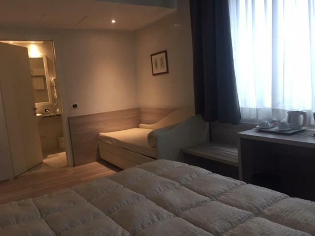 Hostellerie Du Cheval Blanc Aosta Bagian luar foto